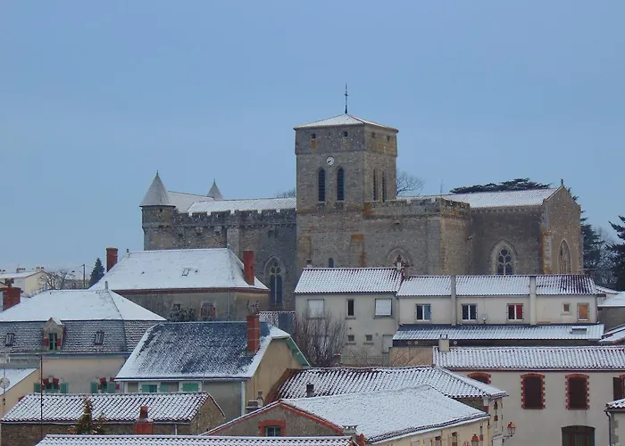 L'ogome Kır Evi Le Boupère